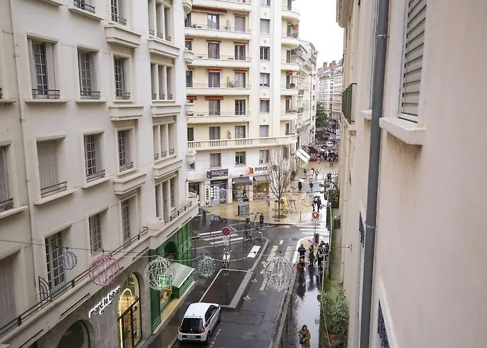 Joli Chaleureux Proche Bellecour Apartmán