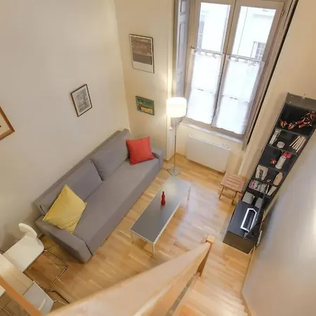 Joli Chaleureux Proche Bellecour Apartamento